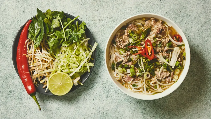 Phở bò med oksekød